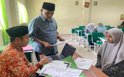 Pastikan Transparansi, Kepala MAN Binjai Pantau Langsung Verifikasi Berkas dan Tes Tahfidz Jalur Prestasi