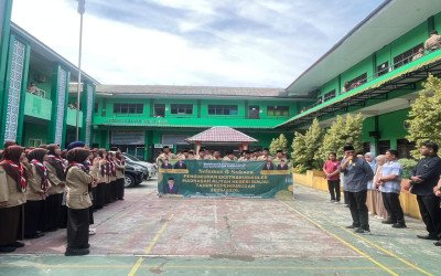 Kepala MAN Binjai Melepas Kegiatan Pengukuhan 20 Ekstrakurikuler MAN Binjai