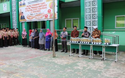 Pembagian Kenaikan Kelas Peserta Didik MAN Binjai Berjalan Dengan Lancar